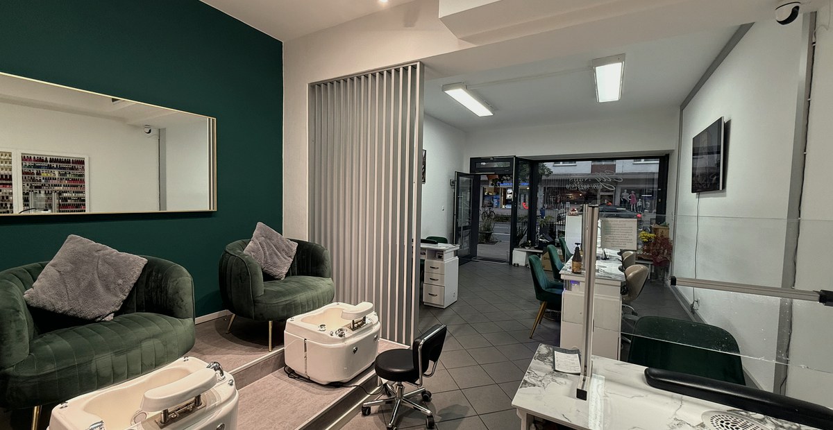 Behandlungsbereich im Elly Nails Studio Frankfurt Sachsenhausen
